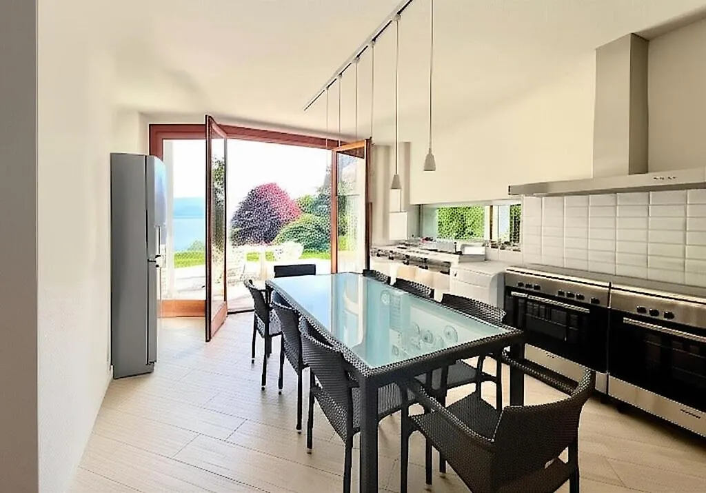 Villa Overlooking Lake Maggiore With 3 Suites Ranco