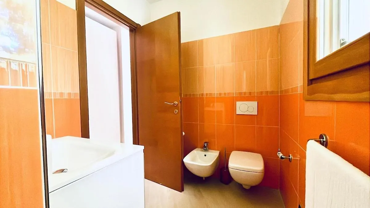 Villa Overlooking Lake Maggiore With 3 Suites Ranco