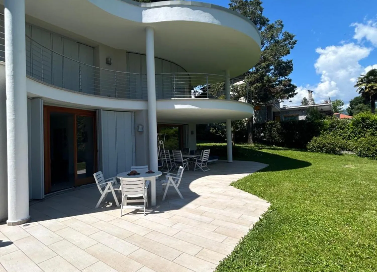 Villa Overlooking Lake Maggiore With 3 Suites Ranco